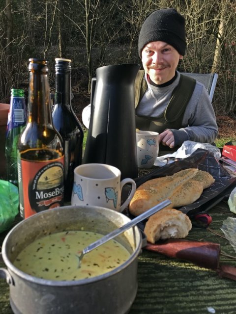 fiskeri lejrliv mulligatawny soup suppe madlavning